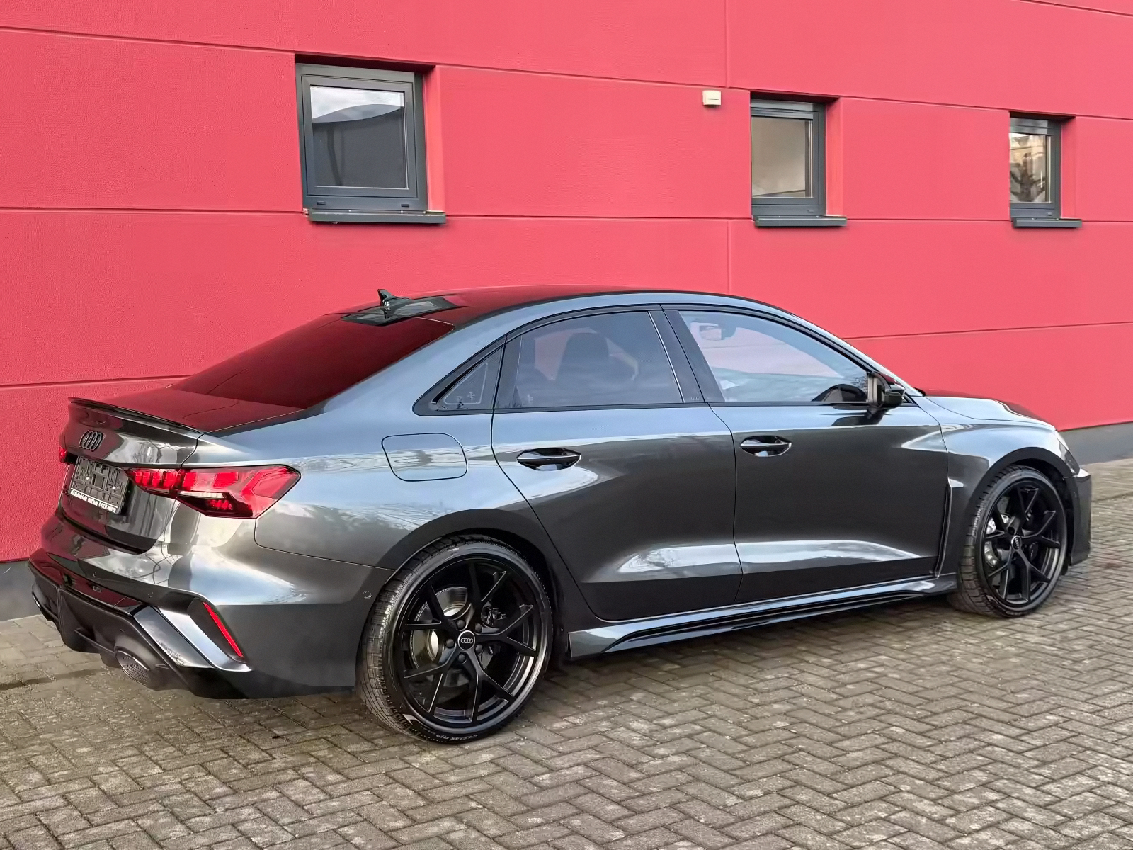 Audi RS3 Lateral